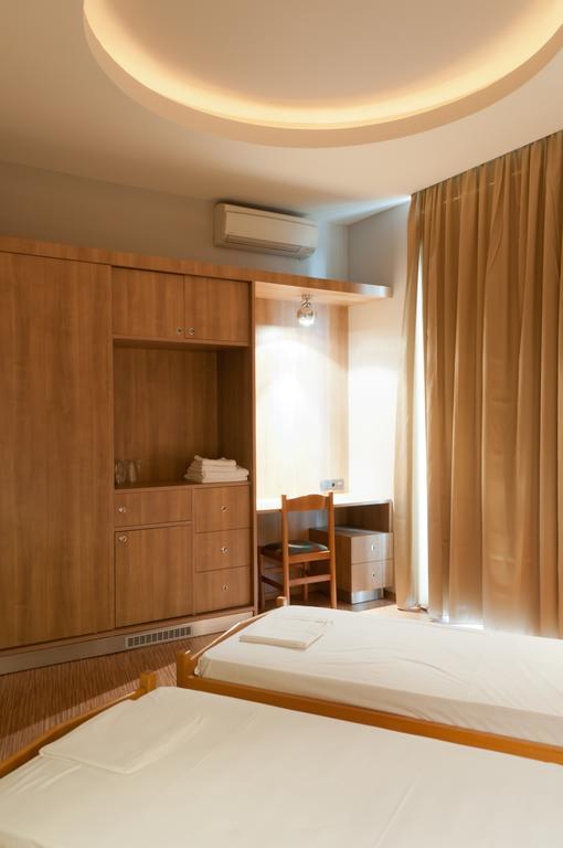 Metropolis Hotel سيرس المظهر الخارجي الصورة